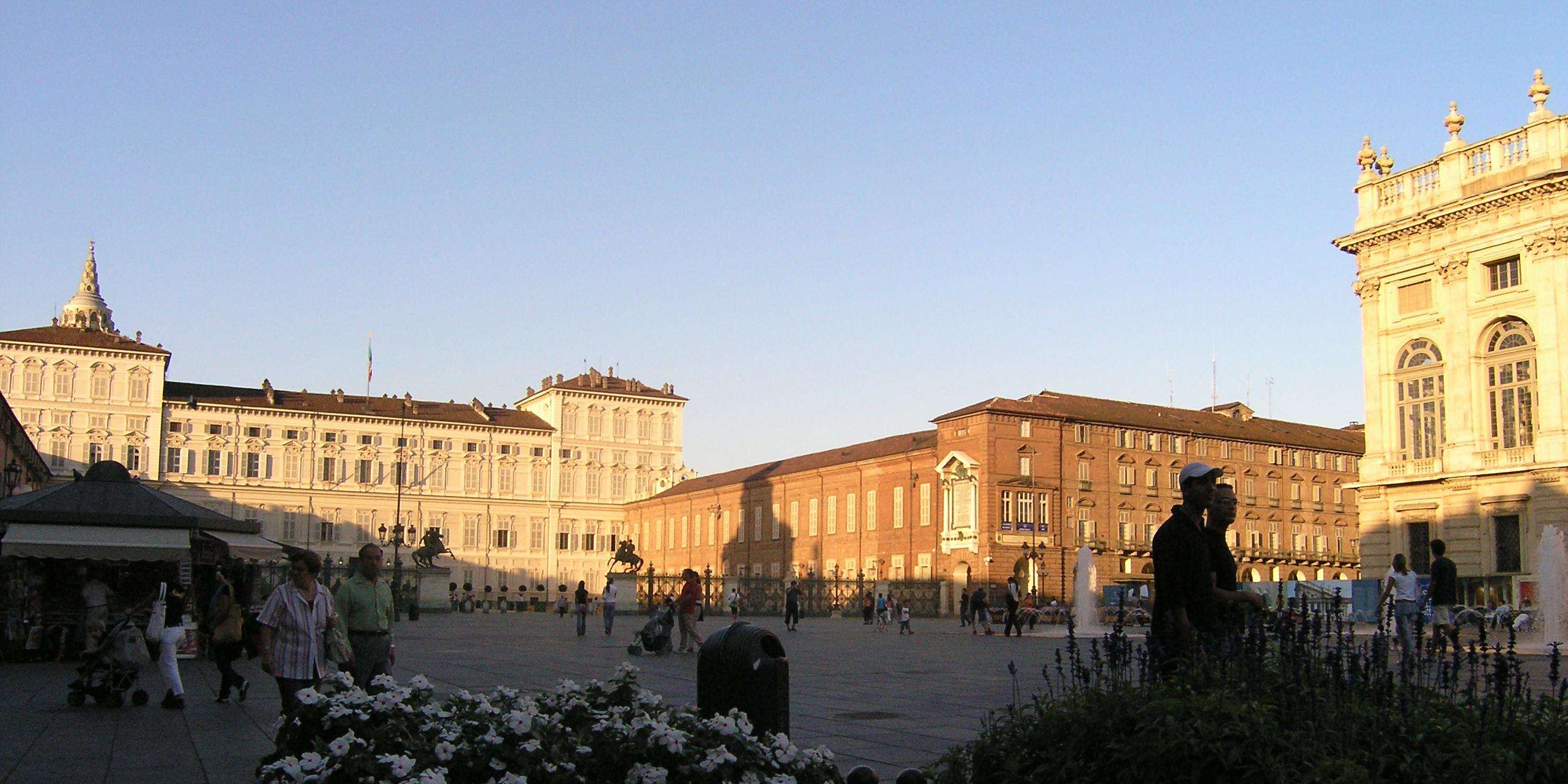 Piazza Castello con Palazzo Reale